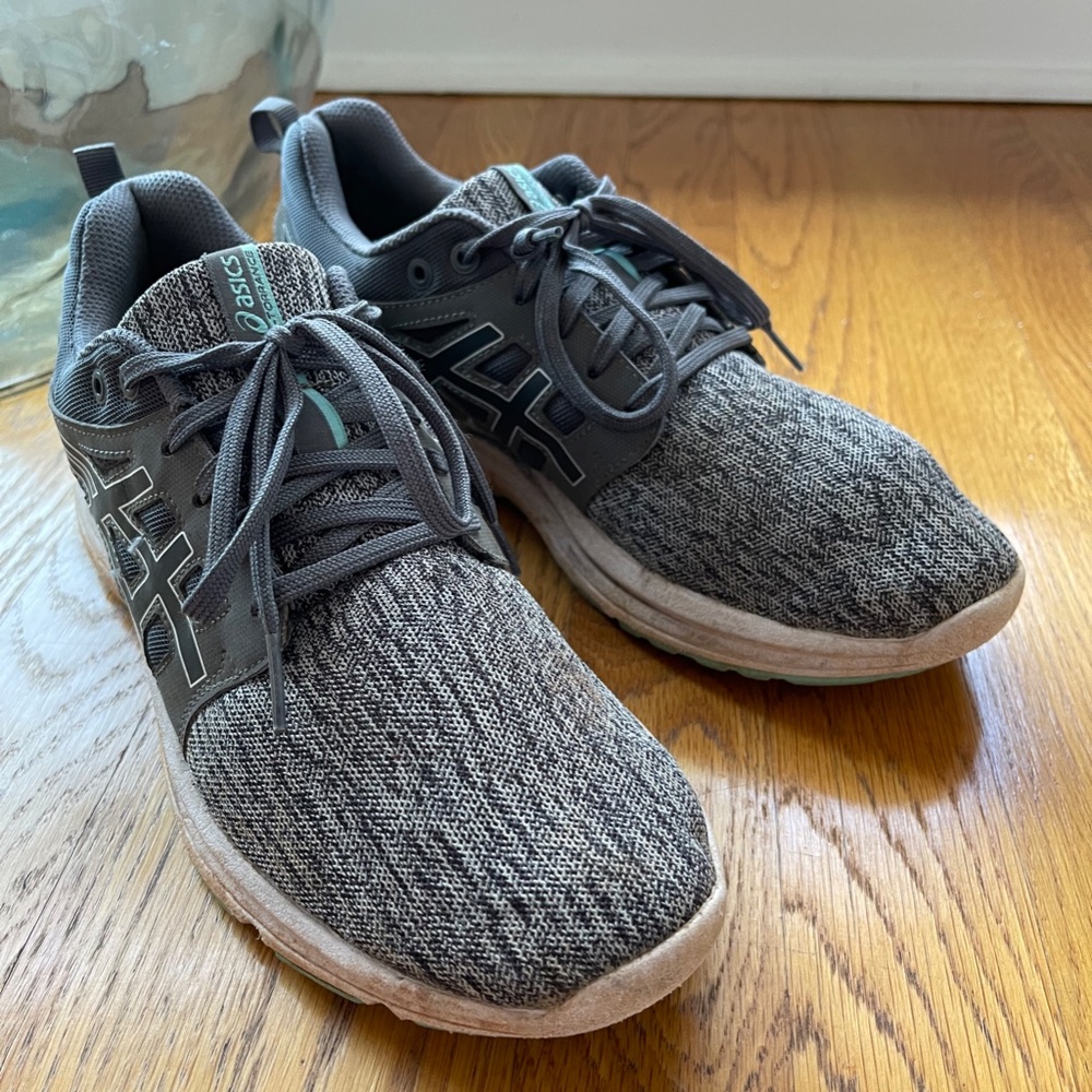 Asics - Picture 2 of 5